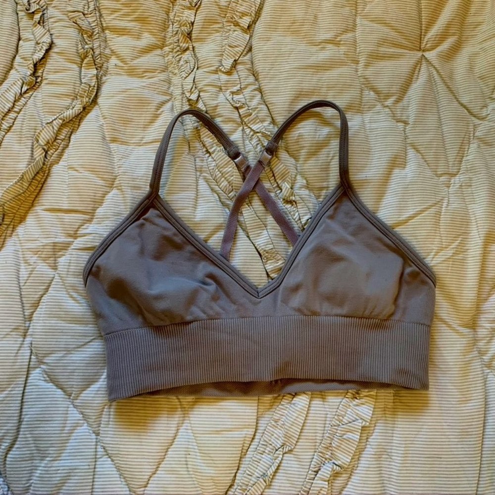 Lululemon sports bra